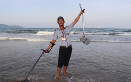 'Công binh' trên bãi tắm du lịch