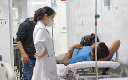 Nghi ngộ độc do ăn bánh mì Hồng Vân, số bệnh nhân đã lên 105 người