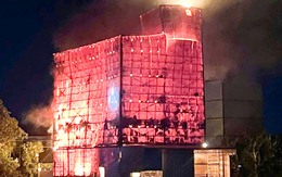 Một nhà nuôi yến ở An Giang bị cháy rụi hoàn toàn trong đêm