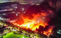 Cháy lớn ở khu công nghiệp tại Bắc Ninh, cột khói cao hàng chục mét