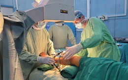 Bệnh viện Nhi đồng 2 kéo dài chi thành công cho một bé trai 13 tuổi