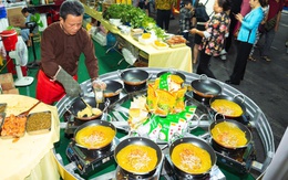 Hoa mắt, mềm lòng ở phiên chợ nông sản Bình Đông