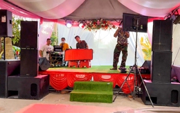 Hát Sầu tím thiệp hồng, Đêm cuối đến Lương Sơn Bá - Chúc Anh Đài trong tiệc cưới, nên cười hay khóc?