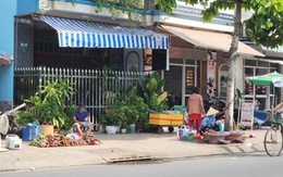 Thấy người ta có loa rao hàng nên cũng mở loa cho dễ bán, dân xung quanh lãnh đủ