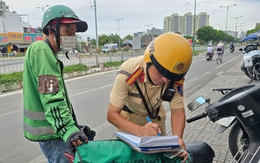 Danh sách 39 xe máy đi vào đường cấm trên đường Phạm Văn Đồng sáng 16-12 bị 'phạt nguội'