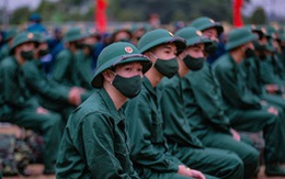 Sinh tháng 3-1998, còn trong độ tuổi tham gia nghĩa vụ quân sự không?