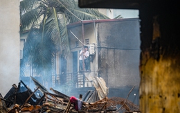 15 phút đưa 12 người thoát khỏi 'biển' khói vụ cháy chợ Xanh