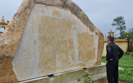 Khắc chiếu Cần Vương lên bia đá 11 tấn