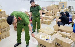 Hàng giả, giấy phép thật