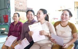 Chờ gần 20 năm, 18 hộ dân tái định cư ở Huế đã có sổ đỏ