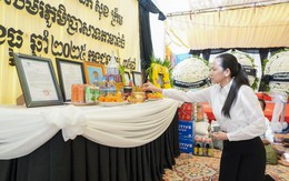 Phu nhân Thủ tướng Campuchia dự lễ tang các binh sĩ trong giao tranh biên giới với Thái Lan