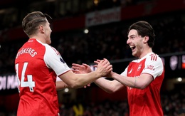 Ba 'đại gia' cùng thắng 2-1, ngôi đầu Premier League không đổi