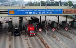 Chủ đầu tư nói không thể tháo dỡ 3 trạm thu phí quốc lộ 51 vì ‘dính nợ’: Cưỡng chế được không?