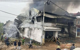 Cháy lớn tại xưởng may, thiệt hại ước tính trên 5 tỉ đồng