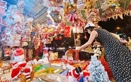 Sức mua hàng trang trí Giáng sinh giảm mạnh do ảnh hưởng mưa lũ
