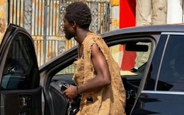 'Nhà tiên tri' hoãn Ngày tận thế, lấy tiền quyên góp mua xe sang