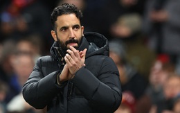 HLV Amorim chê Man United chơi thiếu sáng tạo