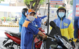 Xăng tăng giá thêm gần 500 đồng, RON95 lên mức 20.460 đồng/lít