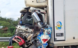 Va chạm với xe đầu kéo trên cao tốc, tài xế xe tải mắc kẹt trong cabin tử vong