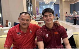 HLV thủ môn U22 Thái Lan là thầy cũ của Trung Kiên ở HAGL, thầy trò vui mừng gặp nhau trên đất Thái