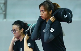 'Gánh tạ' cho ba mẹ thấy con gái thay đổi tích cực