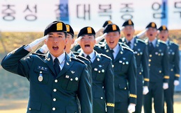 Lương thấp khiến số sĩ quan trẻ Hàn Quốc rời quân ngũ ở mức kỷ lục