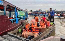 Du khách rơi xuống sông khi tham quan chợ nổi Cái Răng: Chấn chỉnh dịch vụ du lịch