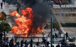 Biểu tình, tổng đình công khắp Hy Lạp, chuyện gì đang diễn ra?