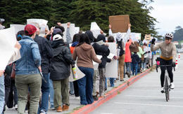 Thẩm phán Mỹ yêu cầu chính quyền khôi phục việc làm cho hàng nghìn nhân viên bị sa thải