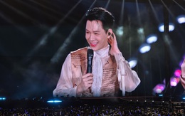 Khán giả nhiều lần rơi lệ trong concert cuối của Anh trai say hi