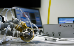 Người đàn ông lập kỷ lục sống 105 ngày với trái tim nhân tạo bằng titan