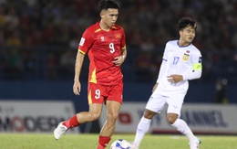 Lần đầu khoác áo tuyển Việt Nam, Minh Khoa được khen