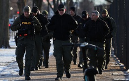 Ông Trump tăng cường cảnh sát ở thủ đô Washington, mở rộng cấp súng cho dân