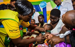 Hệ lụy nguy hiểm từ việc Mỹ cắt giảm viện trợ dành cho Liên minh Vaccine Gavi