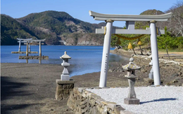 Ngôi đền Thần Đạo tại Nhật Bản treo bảng cấm du khách Hàn Quốc