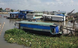 Nhà bè chợ nổi Cái Răng có khách rơi xuống sông bị đình chỉ vẫn đón khách, cơ quan chức năng nói gì?