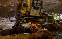 Trắng đêm 'tái sinh' sông Tô Lịch