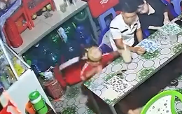 Bé trai mất ăn vì ngồi ghế bất cẩn