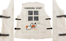 Nhật Bản giới thiệu áo vest tự tạo ra điện từ ánh sáng mặt trời