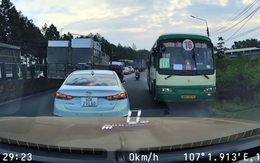 Xe buýt chạy ngược chiều trên quốc lộ 1, chèn ép xe đi đúng chiều