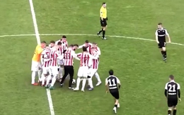 Chiến thuật giao bóng bị phá sản và màn ăn mừng độc lạ có 1-0-2