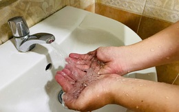 Yêu cầu bổ sung sổ hộ khẩu khi sang tên hợp đồng cấp nước, Sawaco nói gì?