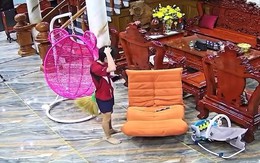 Thanh niên não cá vàng đi khắp nơi tìm cây chổi đang kẹp nách