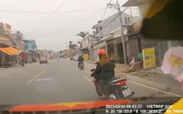 Tài xế hú hồn với pha xi nhan rẽ trái của nữ ninja