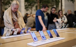 iPhone có thể tăng giá lên đến 56% do thuế mới của Mỹ