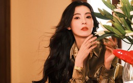 Tình cờ gặp Trương Bá Chi ngoài chợ, fan bất ngờ được tặng dây chuyền