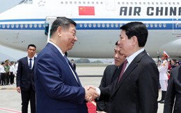 Chủ tịch nước Lương Cường đón Tổng Bí thư, Chủ tịch nước Trung Quốc Tập Cận Bình tại Nội Bài