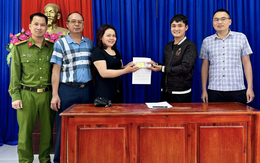 Một phụ nữ ở Bắc Ninh viết thư cảm ơn Công an Hưng Yên sau khi nhận lại tiền chuyển nhầm