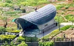 Ga tàu điện ngầm gây tranh cãi với thiết kế 'như quan tài'