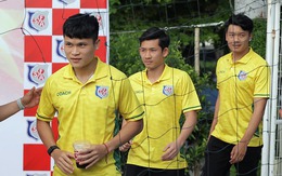 Thành Chung, Hai Long, Tuấn Hải truyền cảm hứng cho các cầu thủ nhí TP.HCM